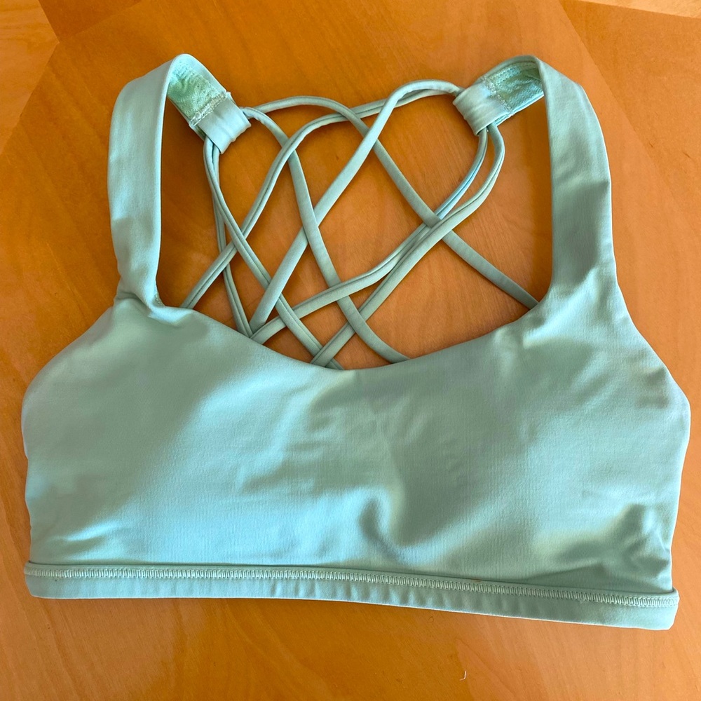 Lululemon Free to be Wild